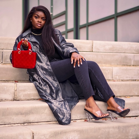 shoes - Picture 4 of 5